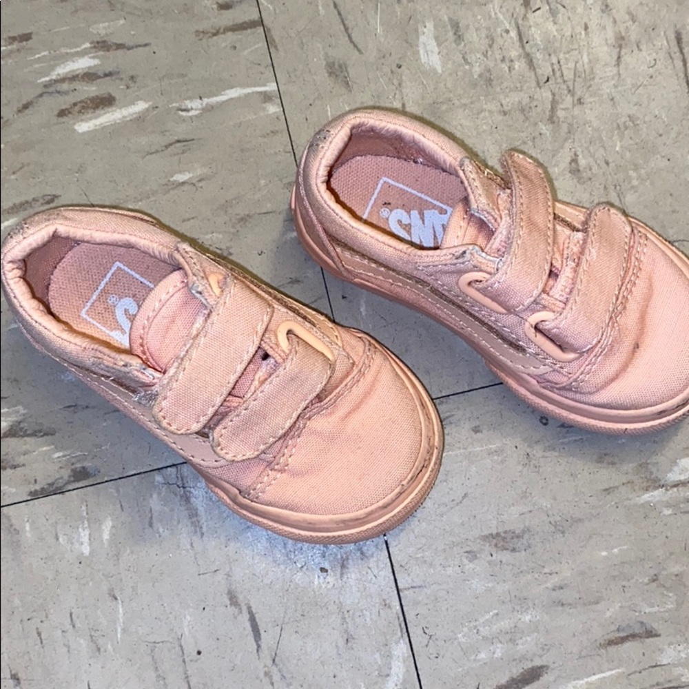 Vans - Picture 2 of 5